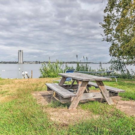Spacious Kemah Clear Lake Home With Porch And Fire Pit المظهر الخارجي الصورة