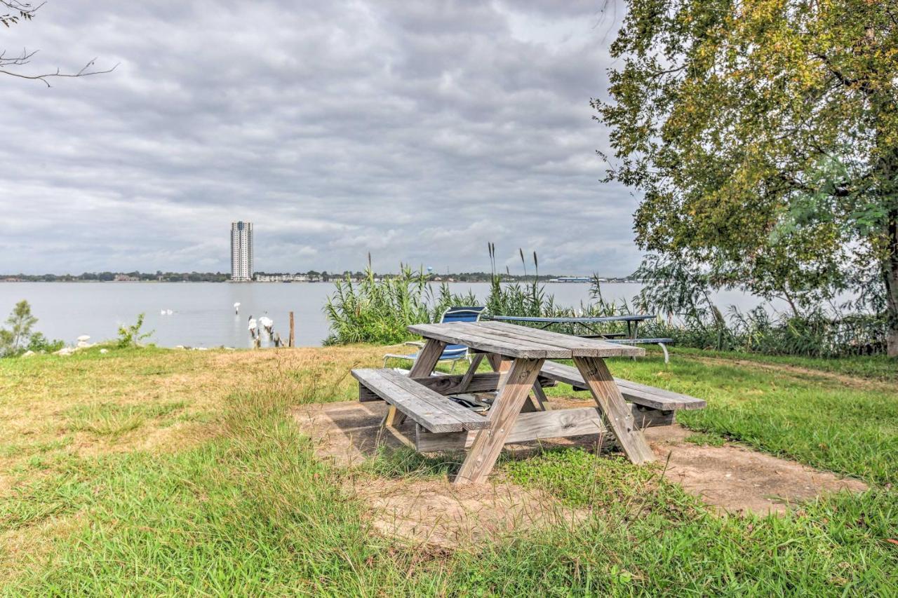 Spacious Kemah Clear Lake Home With Porch And Fire Pit المظهر الخارجي الصورة