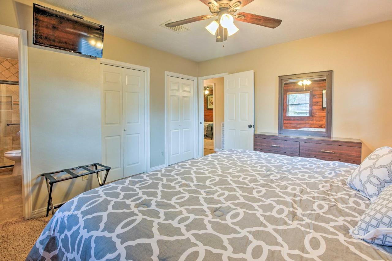 Spacious Kemah Clear Lake Home With Porch And Fire Pit المظهر الخارجي الصورة