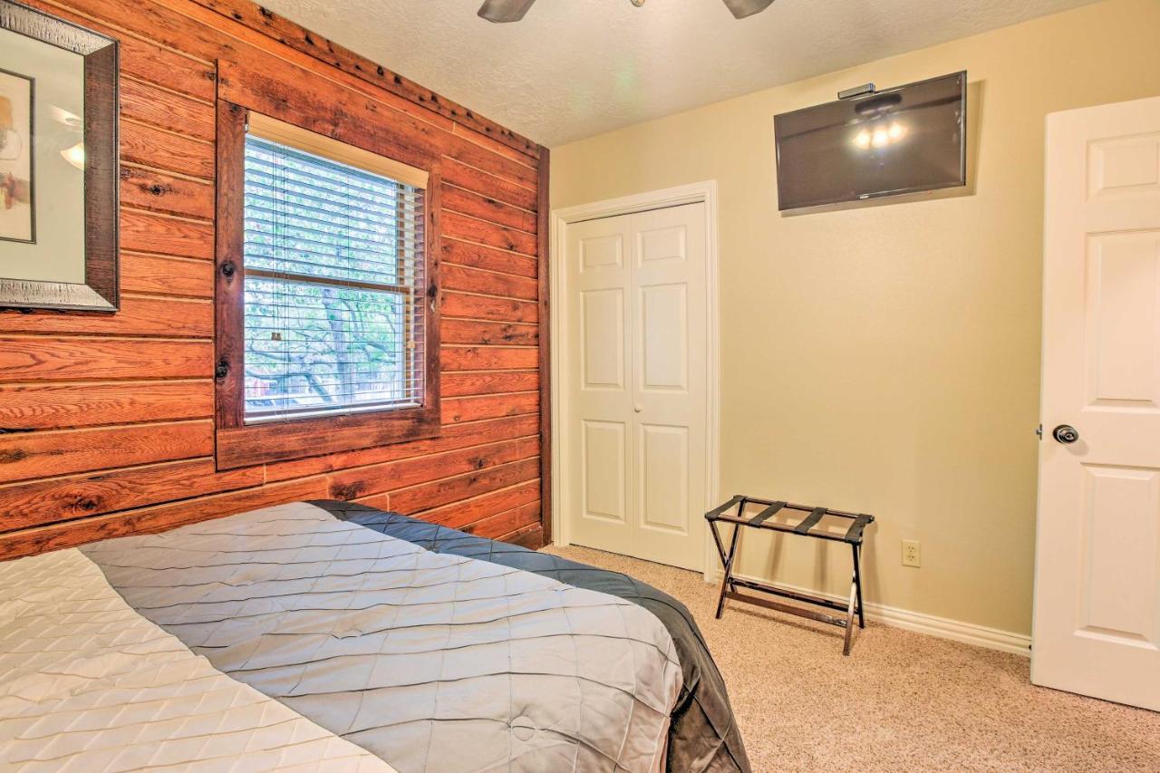 Spacious Kemah Clear Lake Home With Porch And Fire Pit المظهر الخارجي الصورة